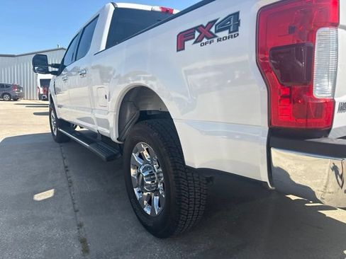 Used 2019 Ford F250 Lariat w/ Lariat Ultimate Package AWD/4WD image 13