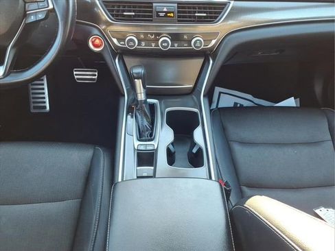 Used 2018 Honda Accord Sport image 17