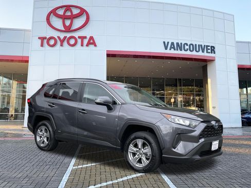 Certified 2022 Toyota RAV4 LE AWD/4WD image 1