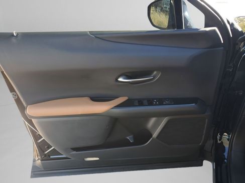 Used 2021 Lexus UX 250h image 26