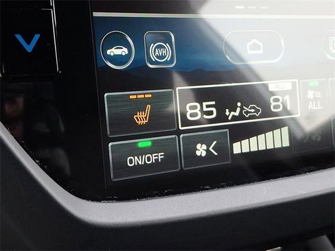 Used 2025 Subaru Forester Limited image 25