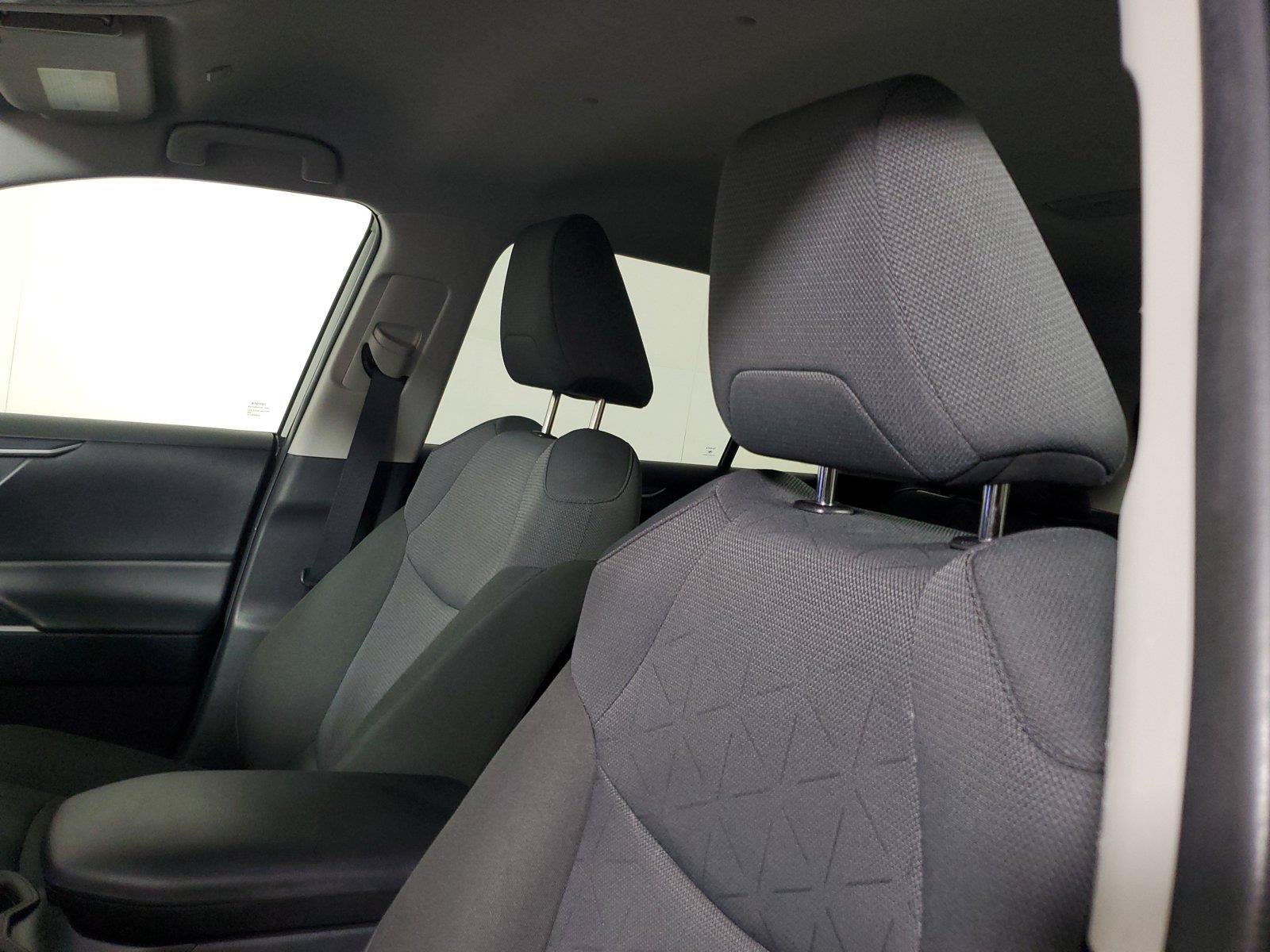 Used 2025 Toyota RAV4 XLE FWD image 22