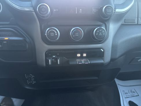 Used 2024 RAM 3500 Big Horn image 24