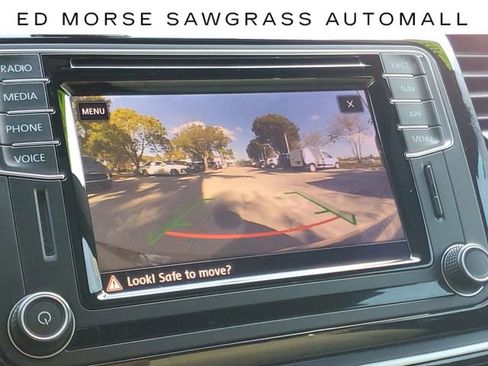 Used 2019 Volkswagen Beetle 2.0T SE image 24