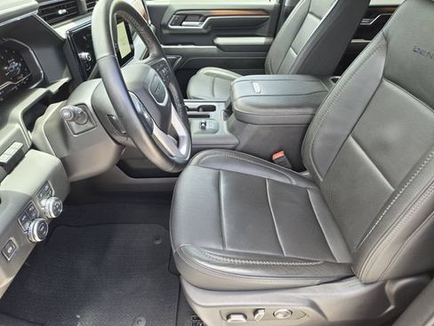 Used 2025 GMC Sierra 3500 Denali w/ Denali Reserve Package AWD/4WD image 13