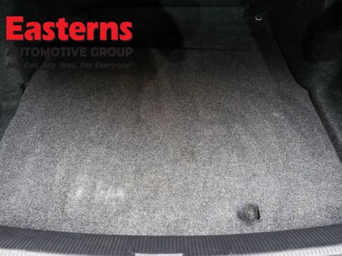 Used 2022 Volkswagen Passat 2.0T SE image 9