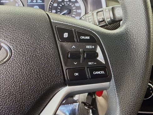 Used 2021 Hyundai Tucson SE image 15