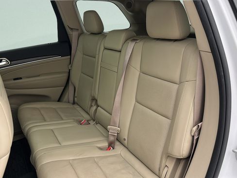 Used 2016 Jeep Grand Cherokee Limited w/ Luxury Group II AWD/4WD image 10