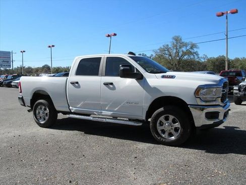 Used 2024 RAM 2500 Big Horn w/ Bed Utility Group image 2