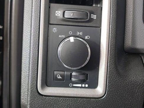 Used 2018 RAM 3500 Tradesman w/ Chrome Appearance Group image 22