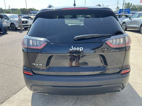 Used 2020 Jeep Cherokee Latitude Lux w/ Comfort/Convenience Group AWD/4WD image 6