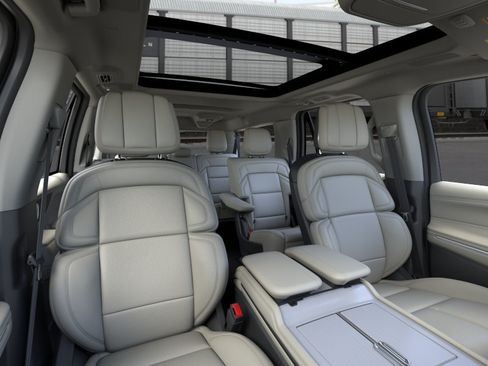 New 2026 Lincoln Navigator L Reserve AWD/4WD image 54