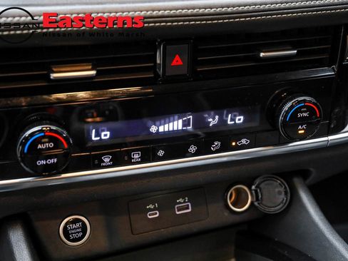 Used 2022 Nissan Rogue SV image 24