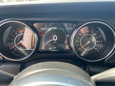 Certified 2023 Jeep Wrangler Unlimited Sahara AWD/4WD image 16