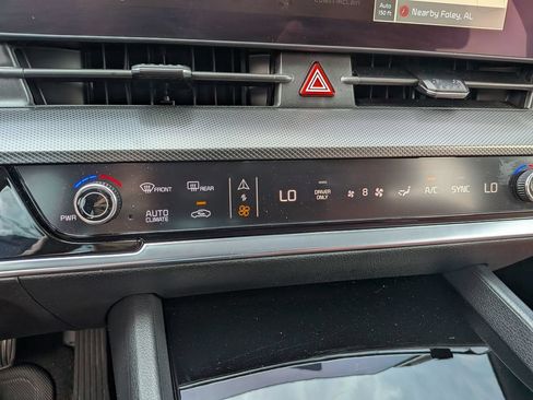 Used 2025 Kia Sportage SX Prestige AWD/4WD image 37