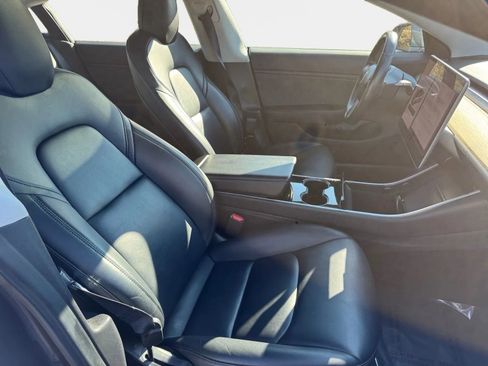 Used 2019 Tesla Model 3 Mid Range image 10