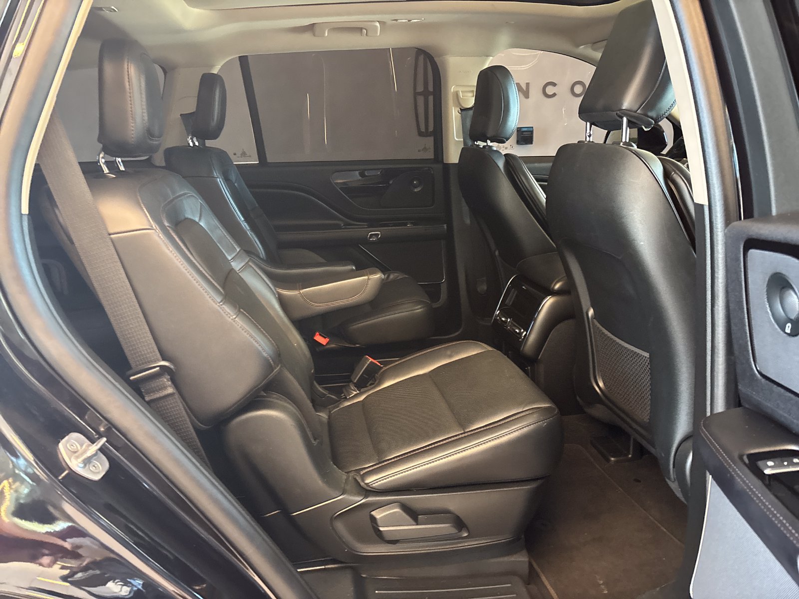 Certified 2023 Lincoln Aviator Reserve AWD/4WD image 9