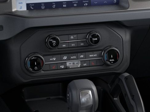 New 2026 Ford Bronco Big Bend w/ Black Diamond Package AWD/4WD image 16