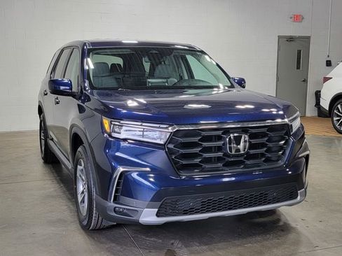 Certified 2025 Honda Pilot EX-L image 4