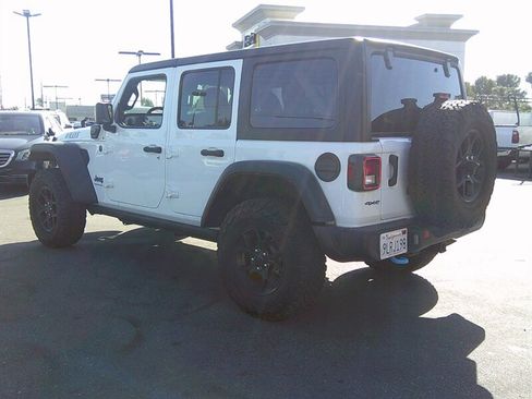 Used 2024 Jeep Wrangler Unlimited AWD/4WD image 6
