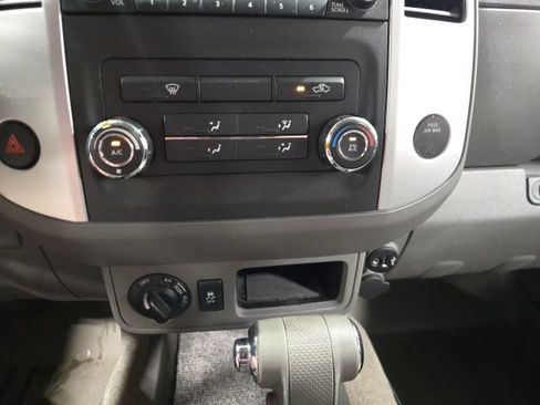 Used 2018 Nissan Frontier SV AWD/4WD image 14
