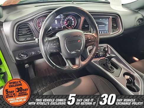 Used 2017 Dodge Challenger R/T w/ Driver Convenience Group image 15