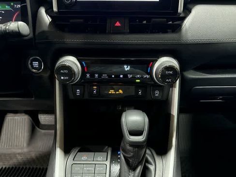 Used 2025 Toyota RAV4 XLE w/ Convenience Package image 39