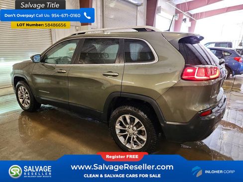Used 2019 Jeep Cherokee Latitude Plus w/ Cold Weather Group AWD/4WD image 3