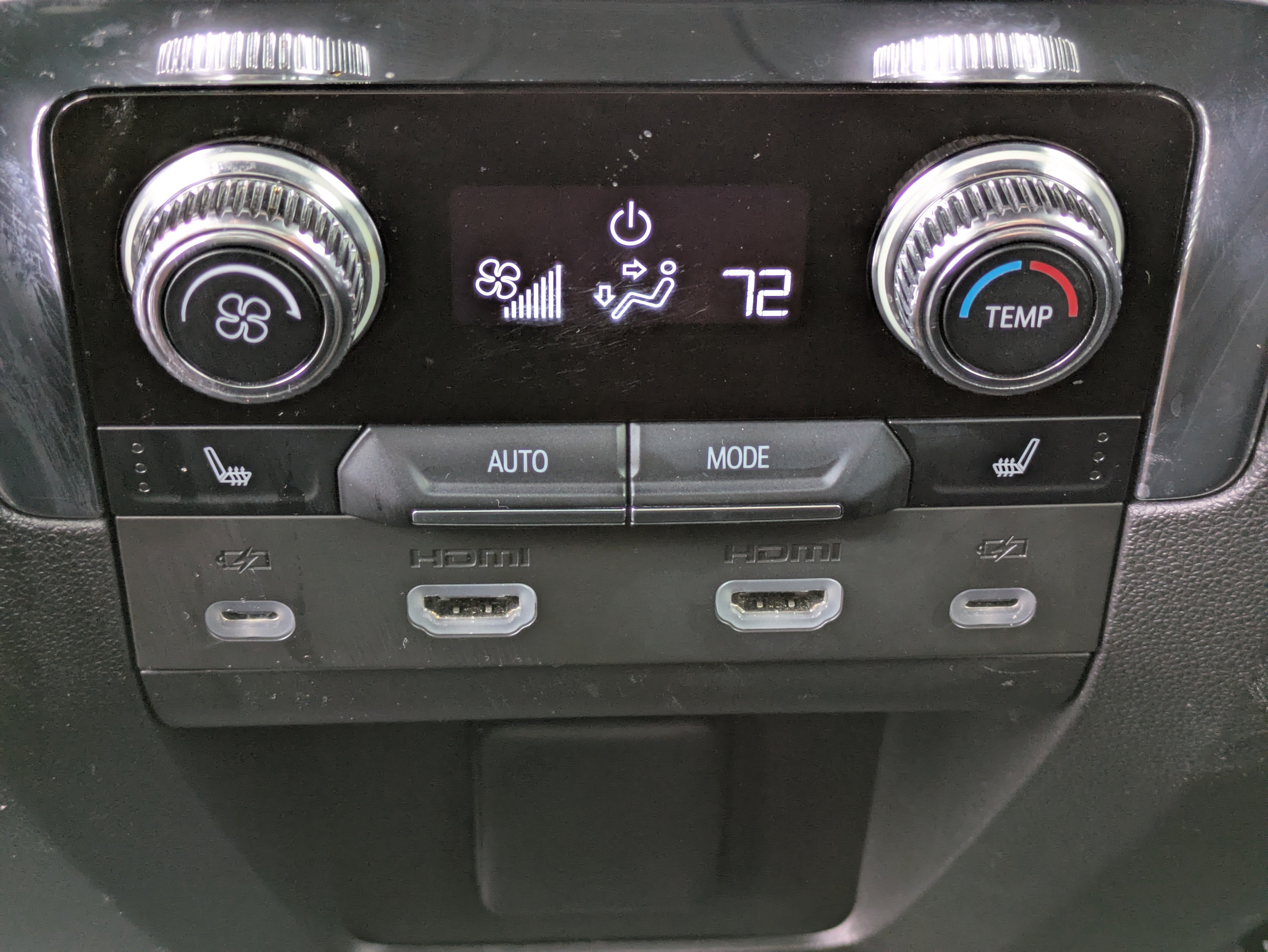 Used 2023 GMC Yukon Denali w/ Denali Reserve Package AWD/4WD image 16