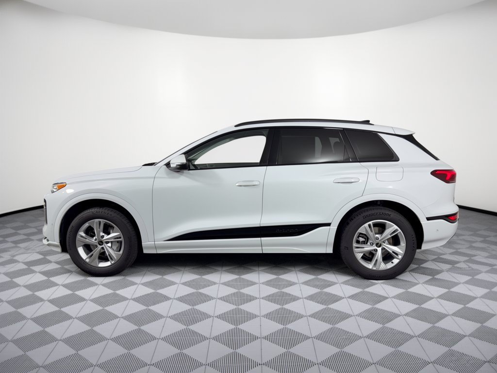 Certified 2025 Audi Q6 e-tron Premium w/ Convenience Package RWD image 2