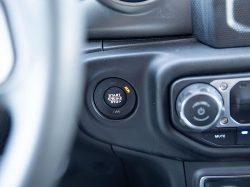 Used 2023 Jeep Wrangler Unlimited AWD/4WD image 13
