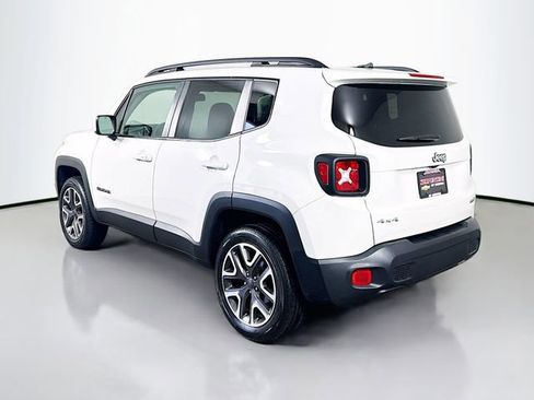 Used 2016 Jeep Renegade Latitude w/ Popular Equipment Group AWD/4WD image 8