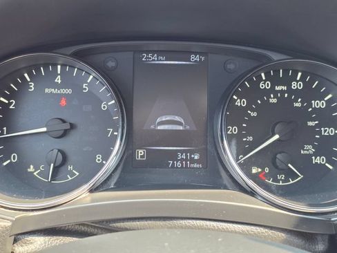 Used 2018 Nissan Rogue Sport SL FWD image 30