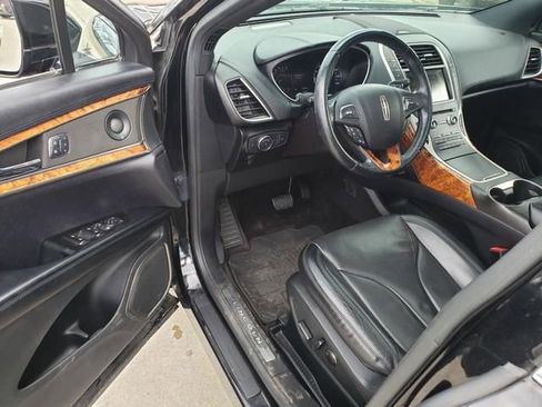 Used 2016 Lincoln MKX Reserve w/ Technology Package AWD/4WD image 11