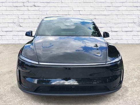 Used 2026 Tesla Model Y 2WD image 6