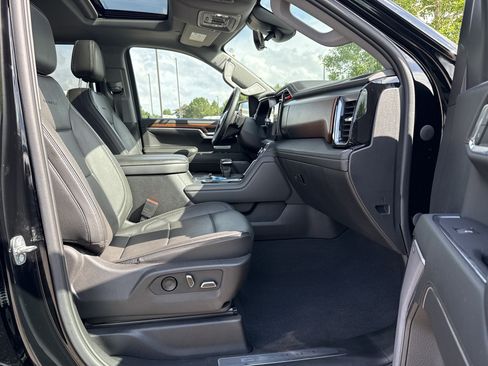 Used 2023 GMC Sierra 1500 Denali w/ Denali Reserve Package AWD/4WD image 14