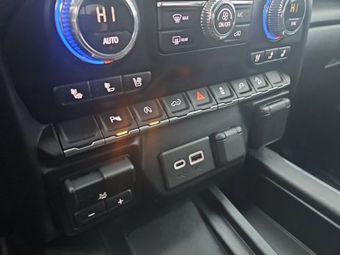 Used 2021 GMC Sierra 1500 AT4 w/ AT4 Value Package image 14