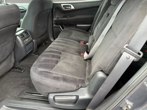 Used 2014 Nissan Pathfinder S image 8