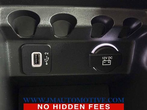 Used 2019 Jeep Cherokee Limited image 40