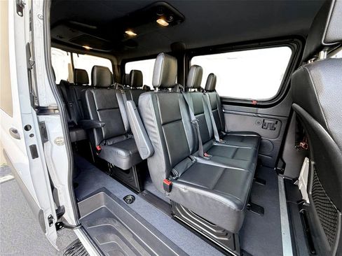 Used 2023 Mercedes-Benz Sprinter 2500 image 16