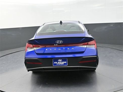New 2026 Hyundai Elantra SEL Sport image 7