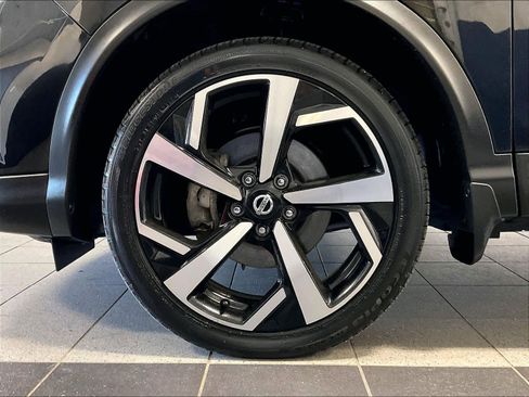 Certified 2022 Nissan Rogue Sport SL w/ Premium Package AWD/4WD image 7
