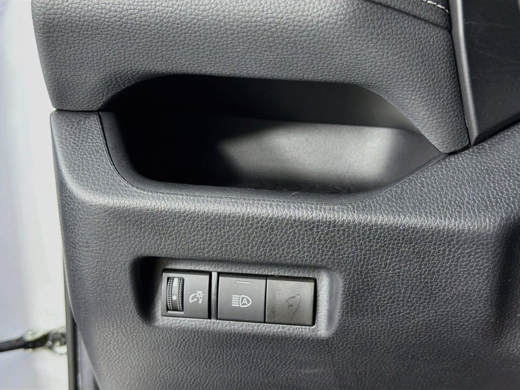 Used 2024 Toyota RAV4 XLE AWD/4WD image 14