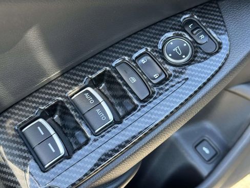 Certified 2018 Honda Accord Sport image 17