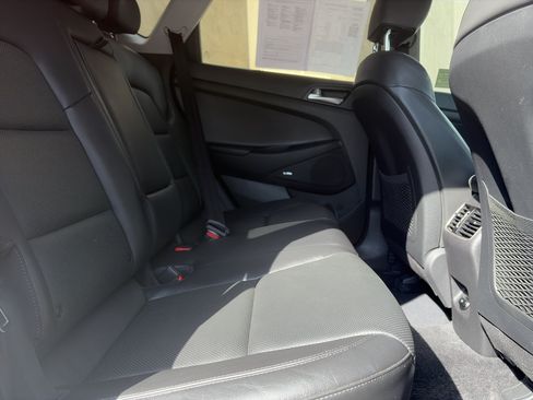 Used 2019 Hyundai Tucson Limited AWD/4WD image 25