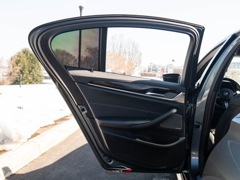 Used 2019 BMW 540i xDrive w/ M Sport Package image 44