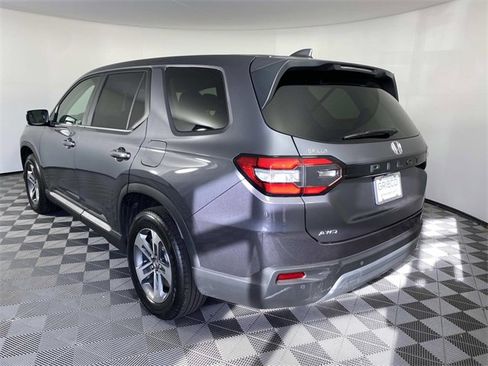 Used 2025 Honda Pilot EX-L image 6