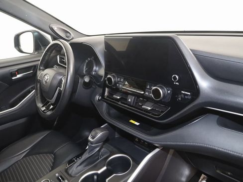 Used 2023 Toyota Highlander XSE image 42