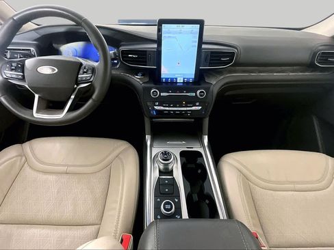 Used 2020 Ford Explorer Platinum w/ Premium Technology Package AWD/4WD image 15