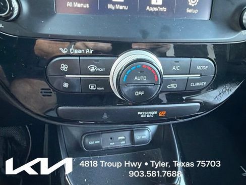 Used 2018 Kia Soul ! FWD image 20